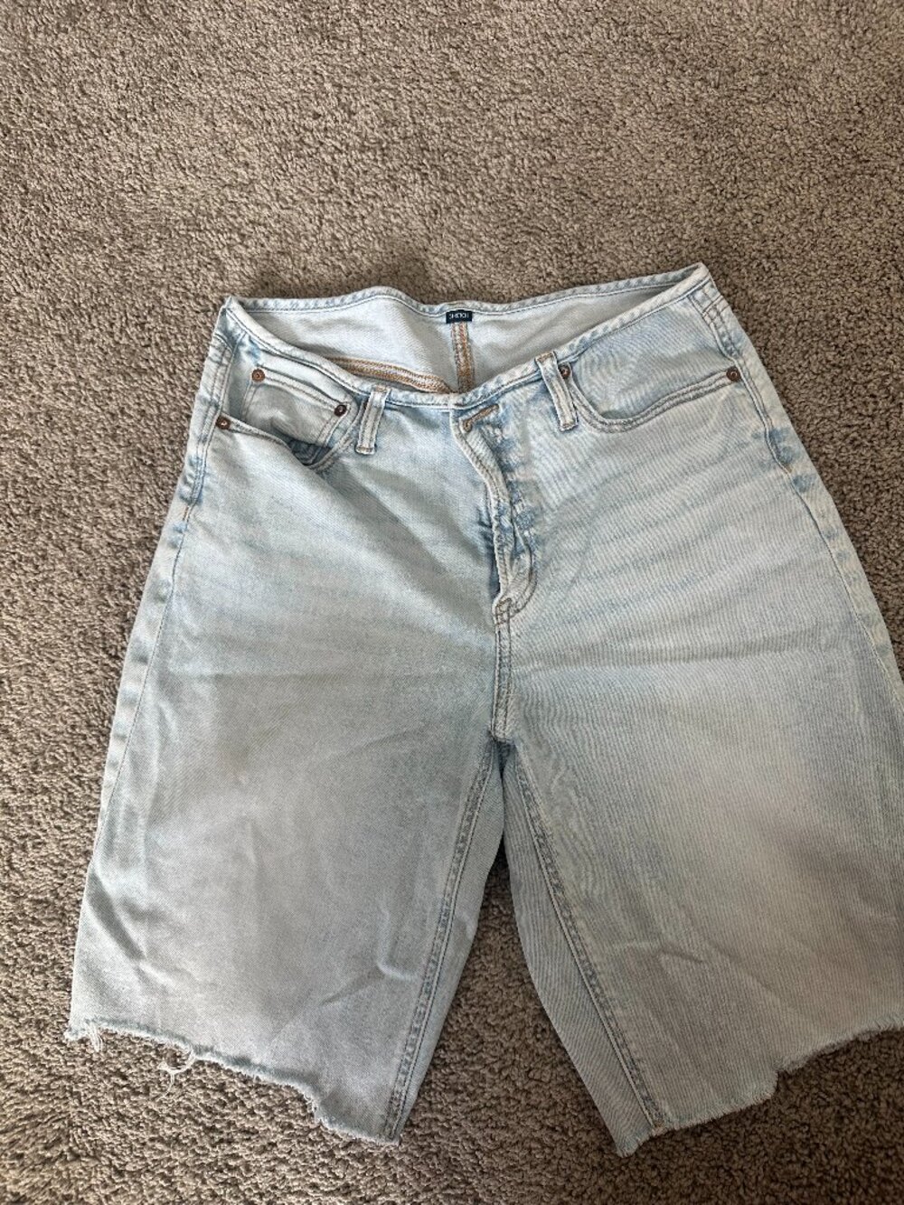American Eagle Women's Jean Shorts size 8 with 10in inseam.